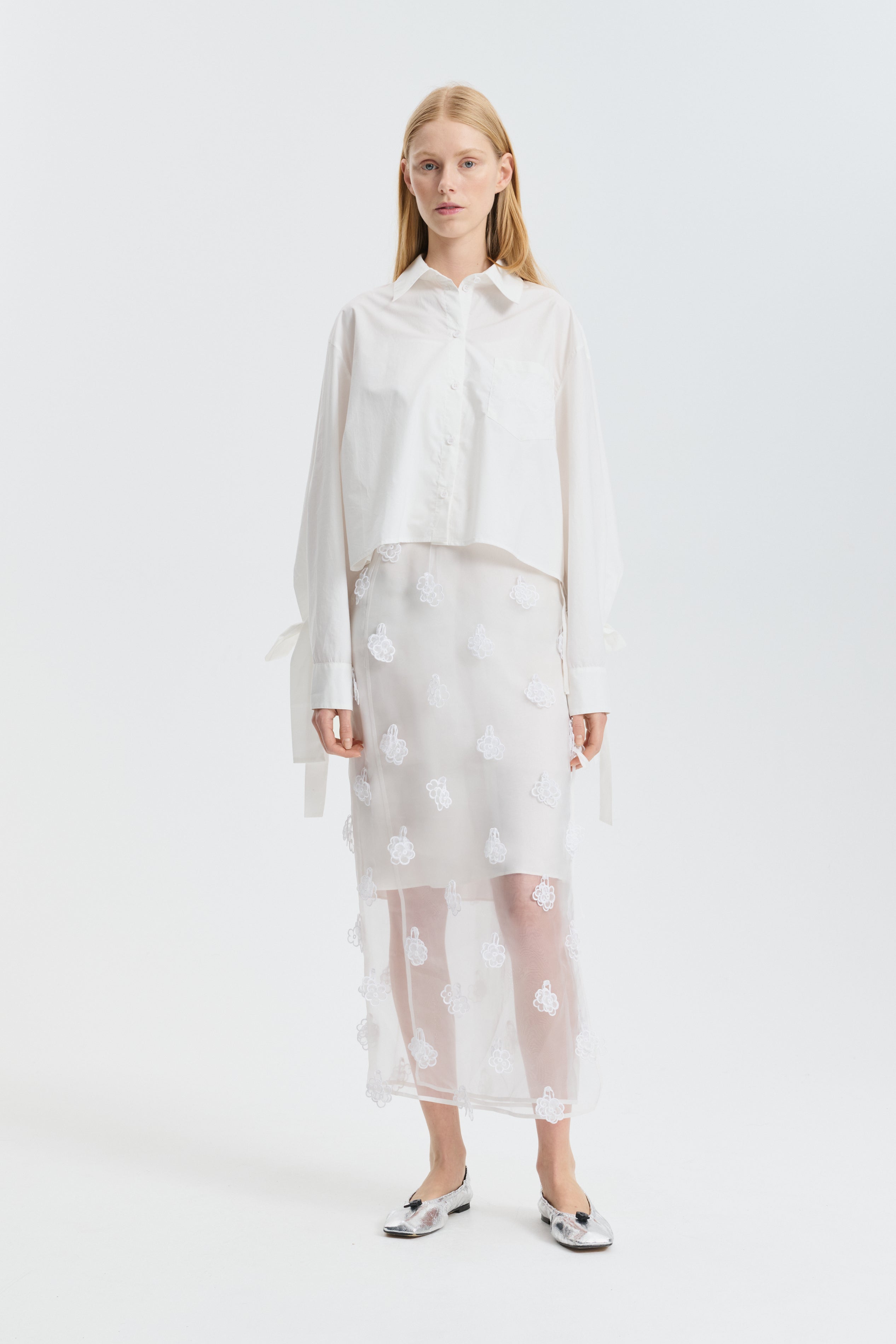 APRIL | SKIRT KIRI EMBROIDERY WHITE – Cecilie Bahnsen