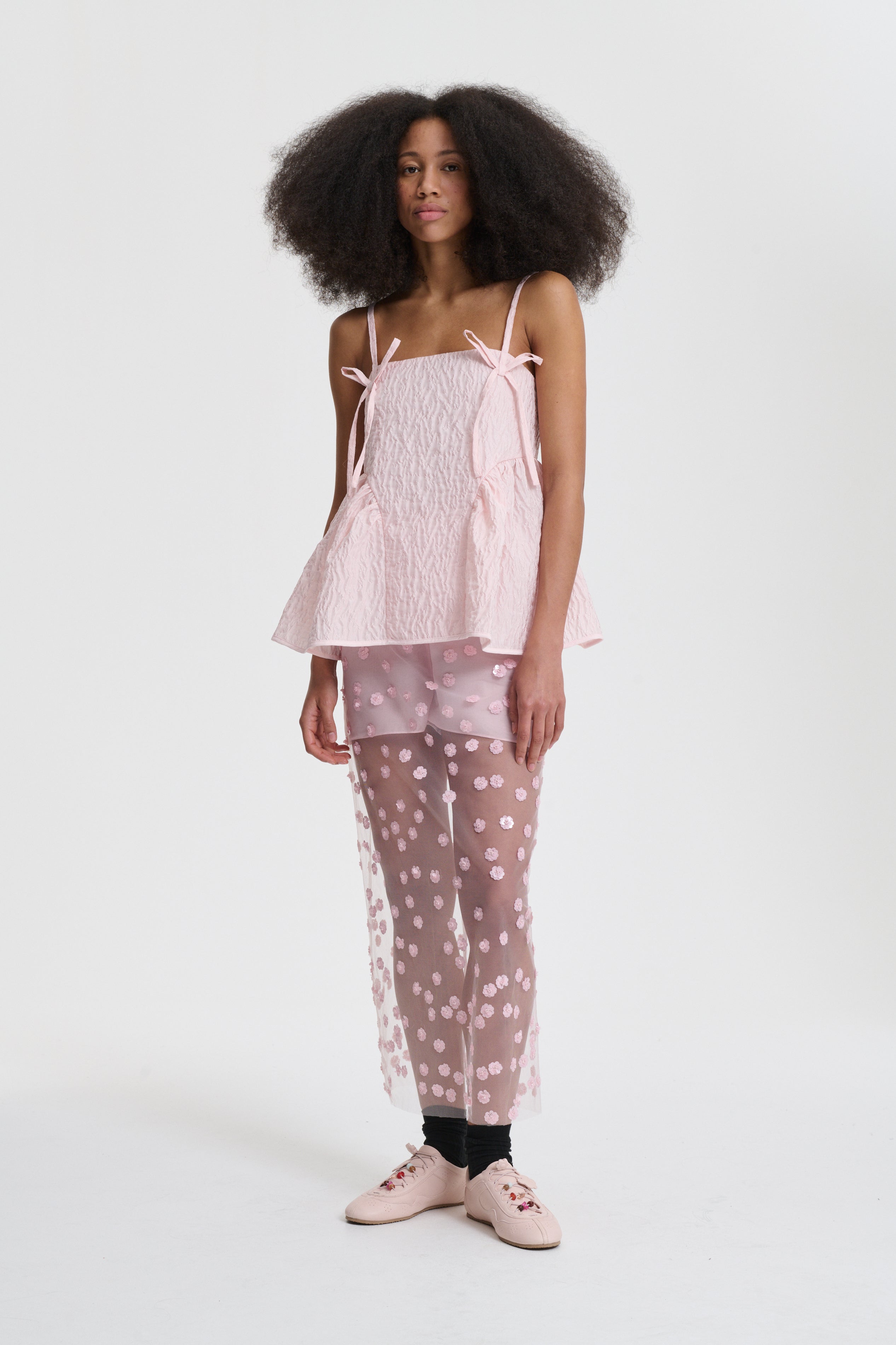 babylclub トップス ピンク AKIRA | TOP LOBELIA MATELASSÉ BLUSH PINK
