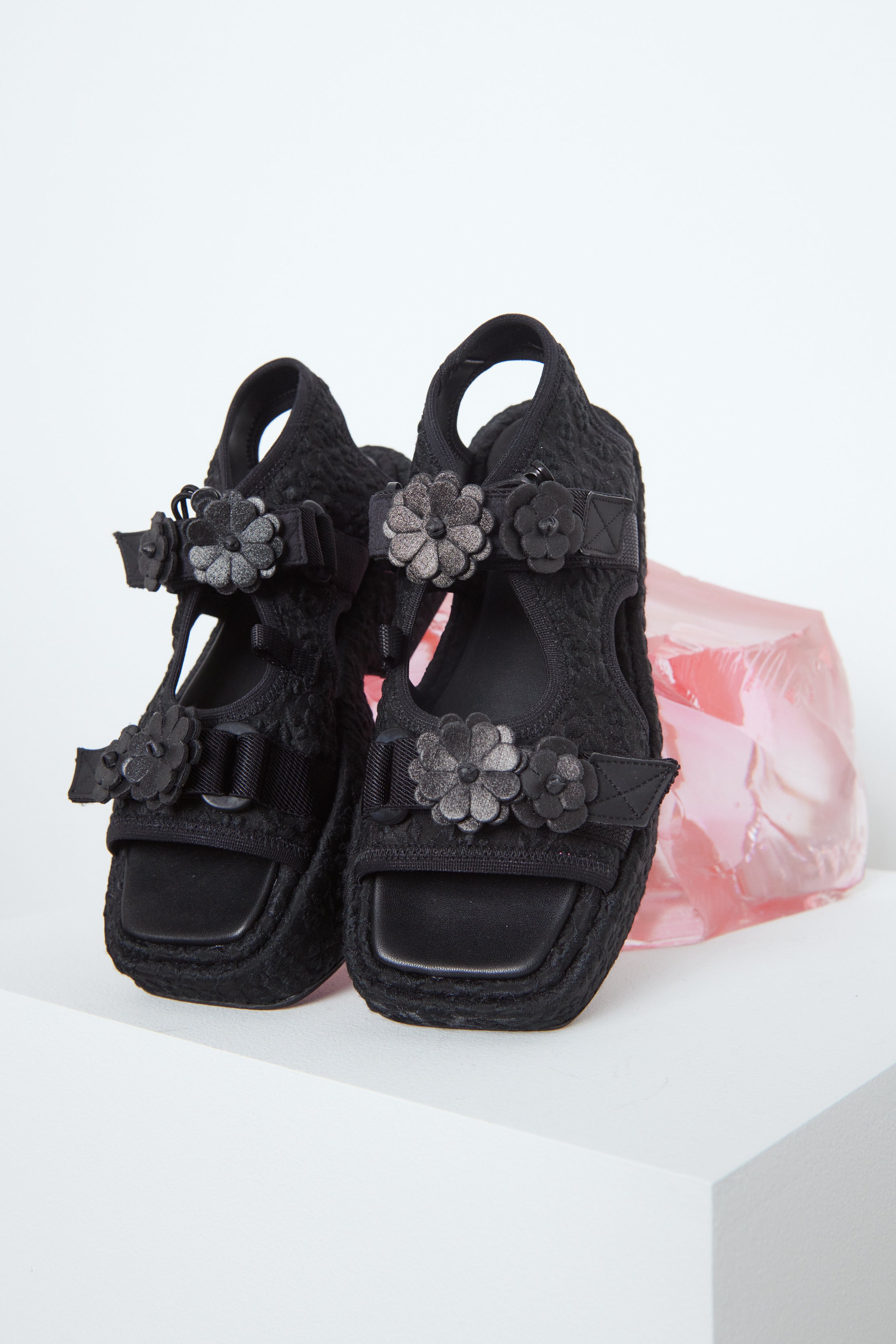 MAY | SANDAL FLORAL MATELASSÉ BLACK