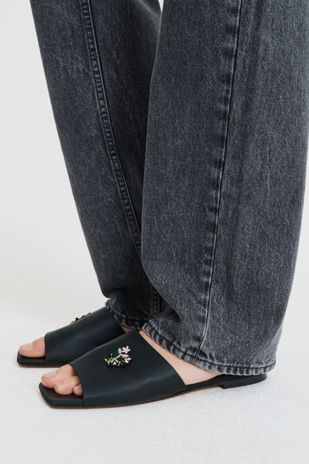 CBGARRON | SLIDE BEADED SATIN BLACK