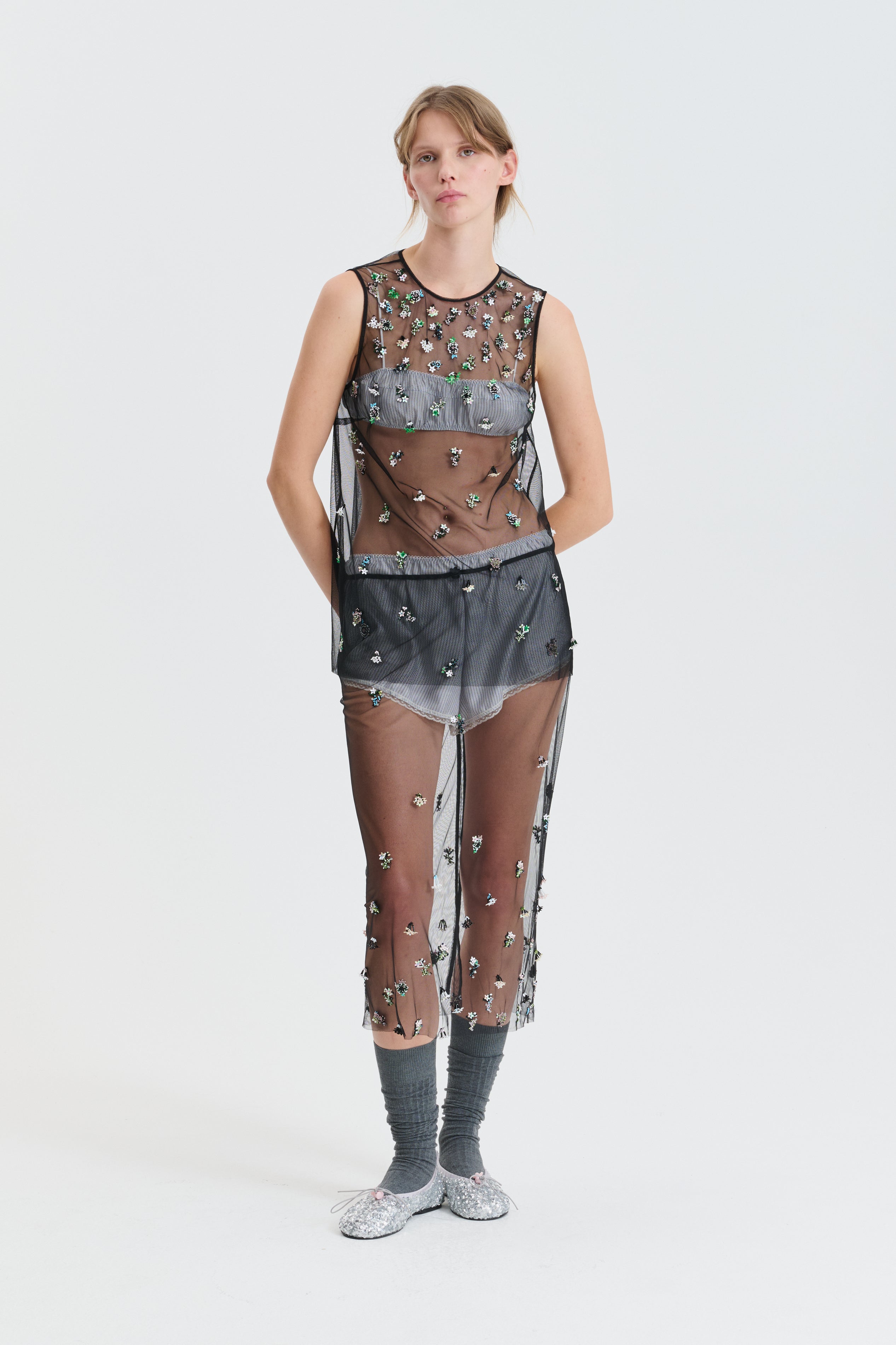 CBALBA | TOP WILDFLOWER APPLIQUÈ BLACK MULTI