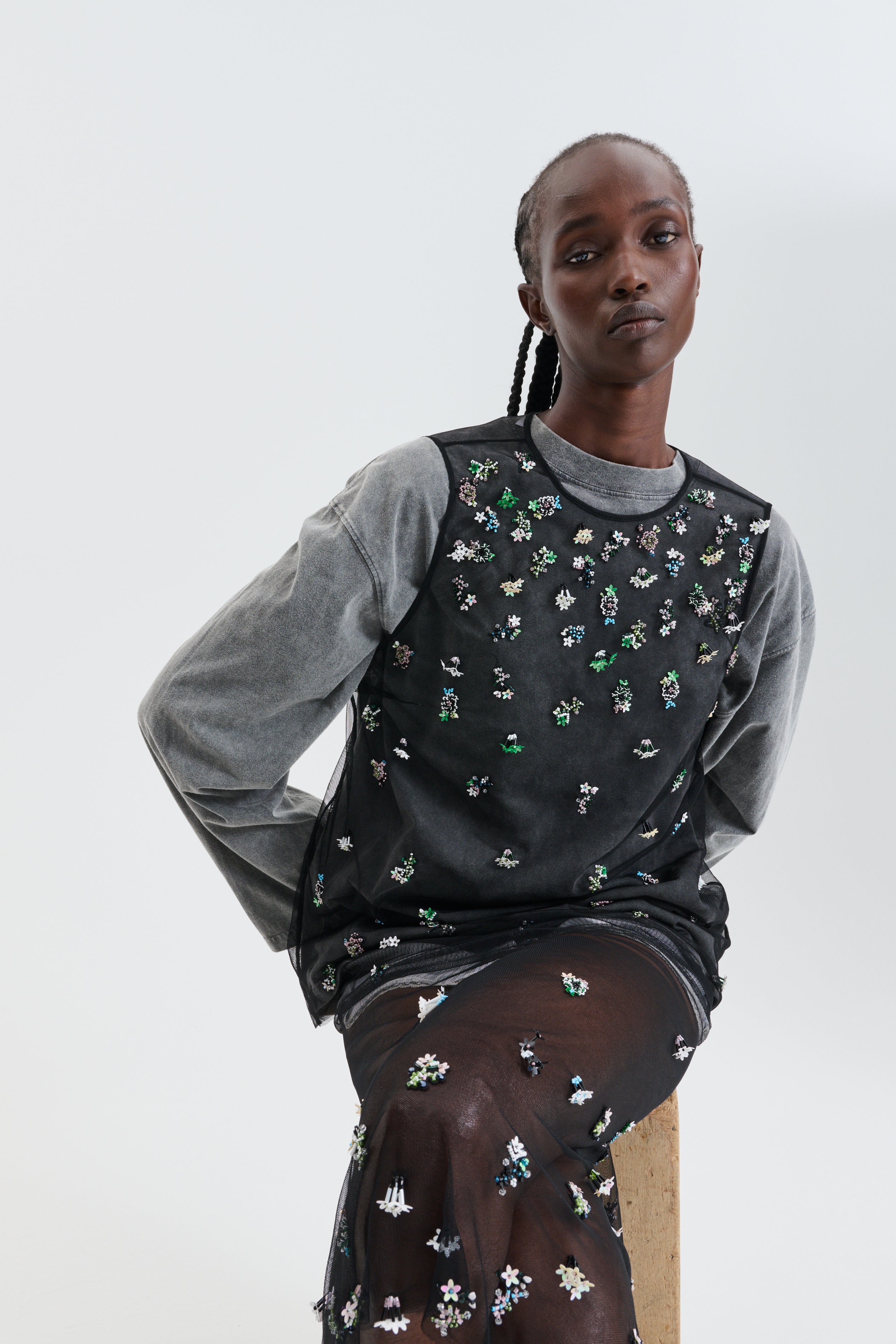 CBBRIA | SKIRT WILDFLOWER APPLIQUÈ BLACK MULTI