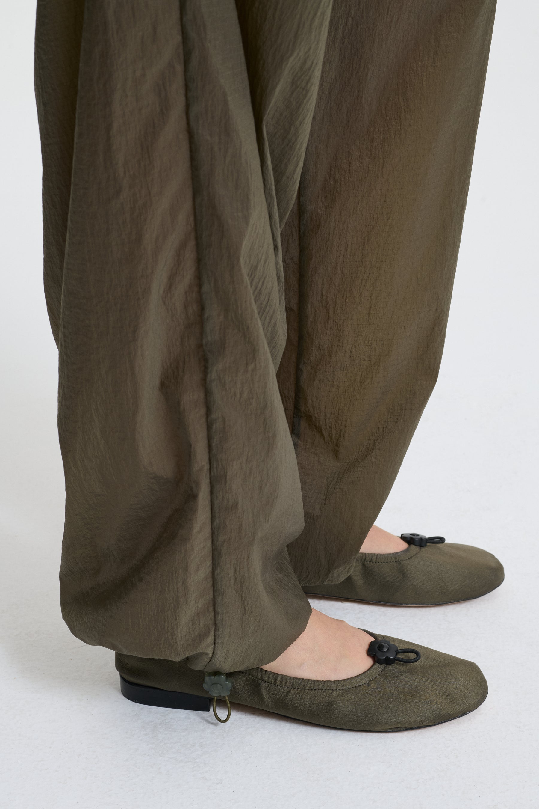 BONA | BALLERINA NYLON OLIVE