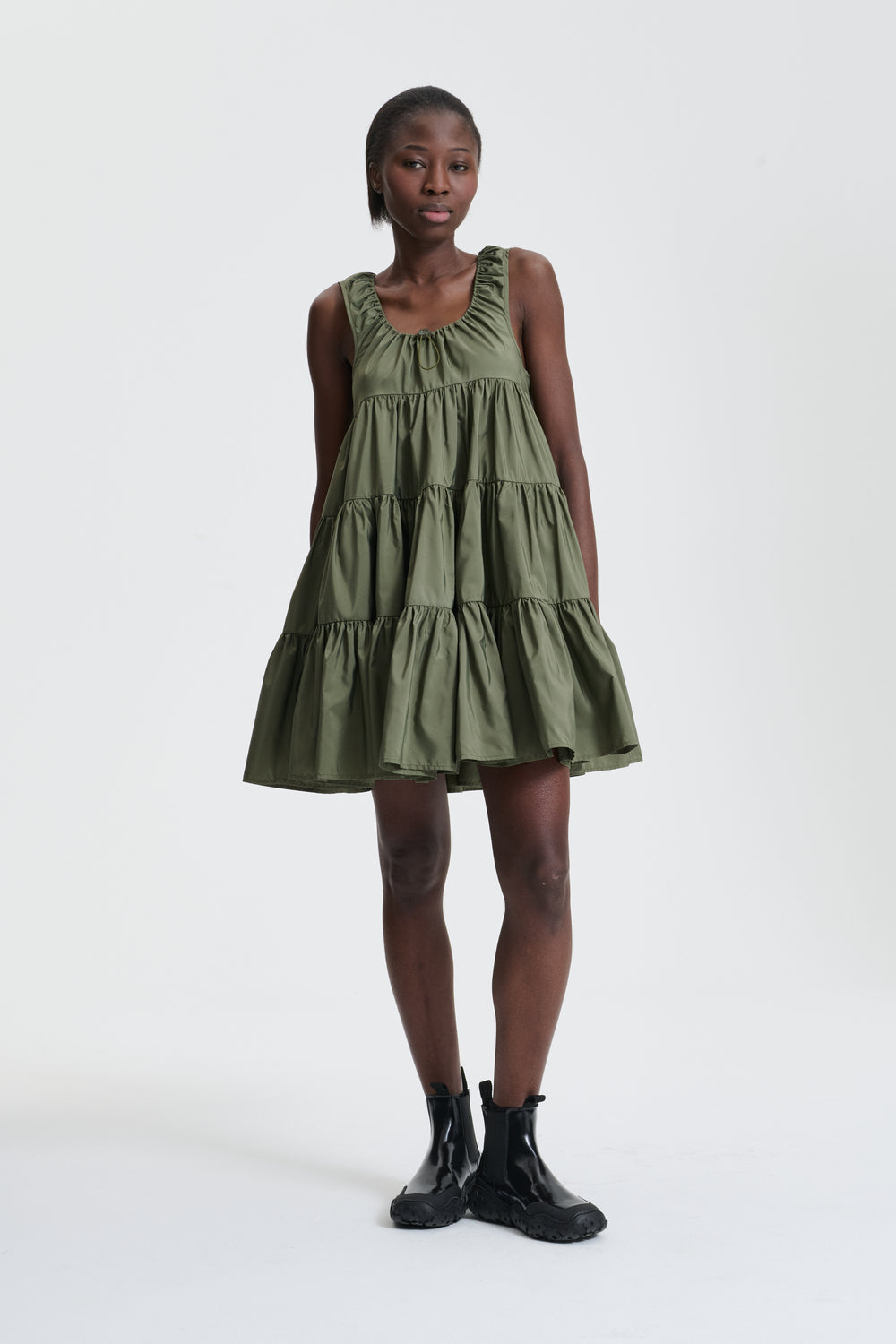 AINO | DRESS RECYCLED FAILLE OLIVE