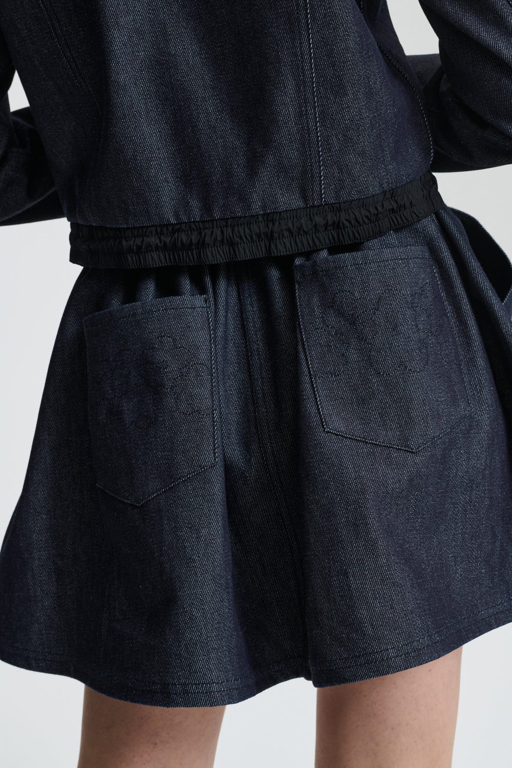 BOBBI | SKIRT DENIM INDIGO / BLACK
