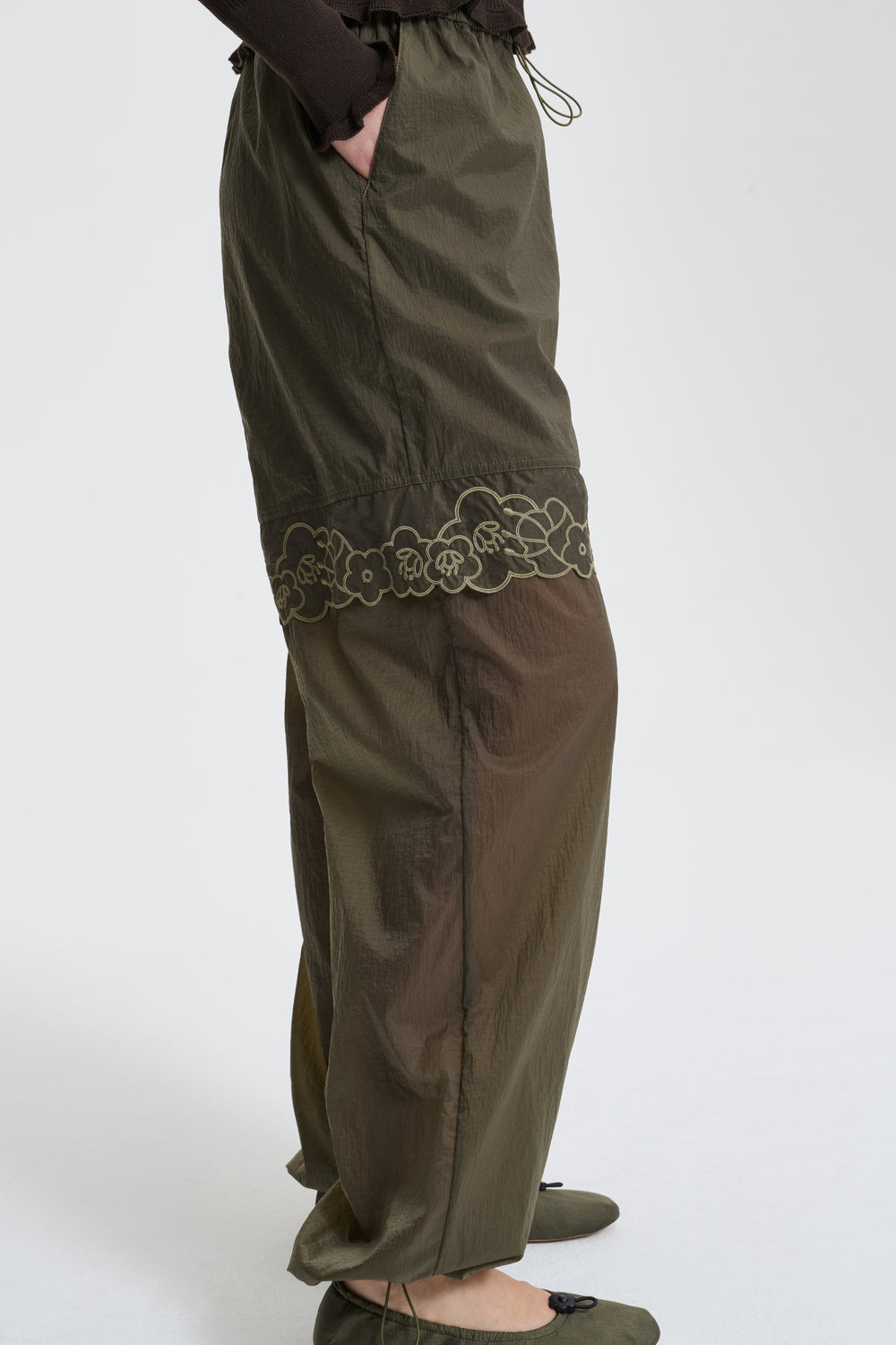 BIANCA | JOGGERS EMBROIDERED RIPSTOP OLIVE