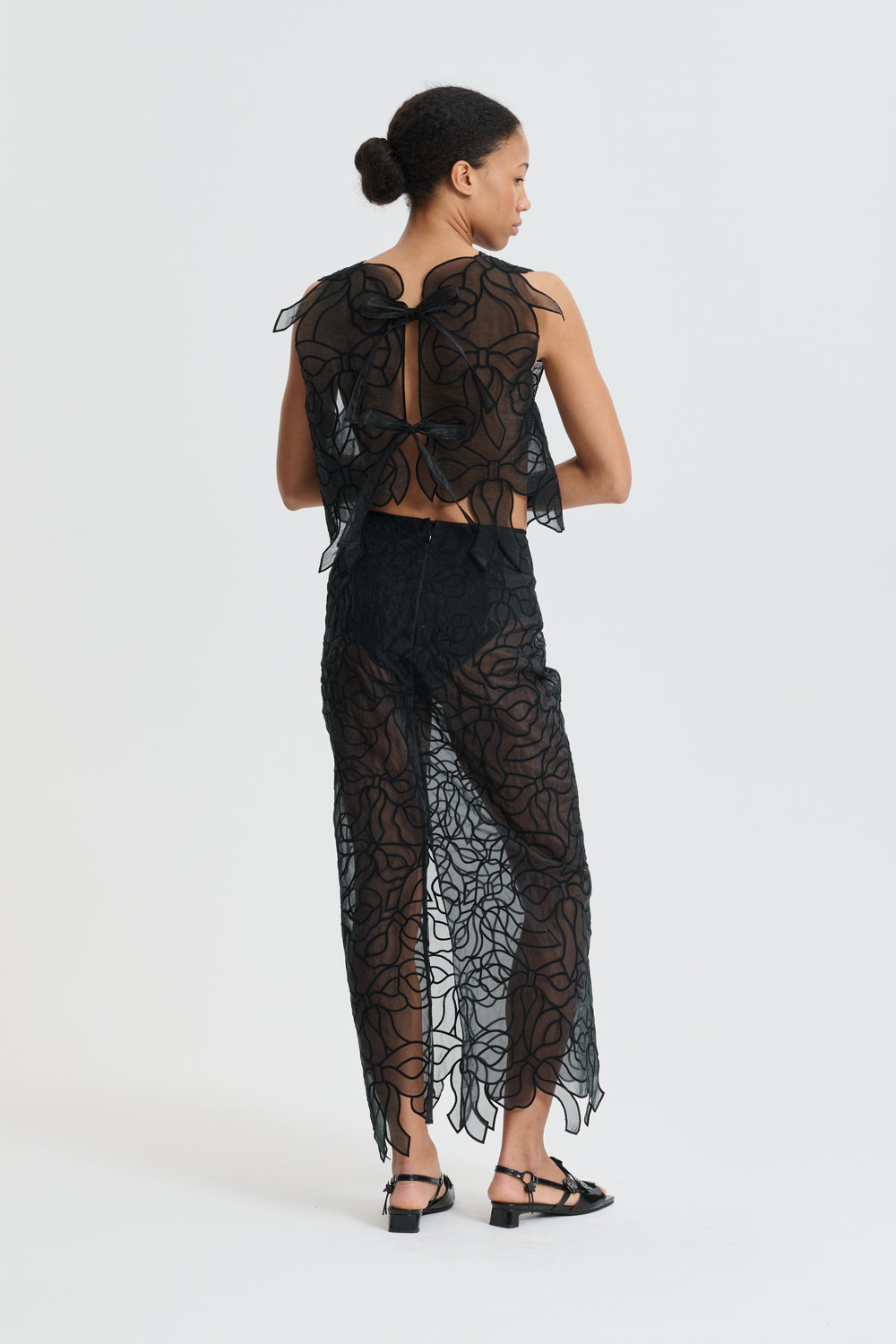CBAYA | TOP BOW EMBROIDERY BLACK