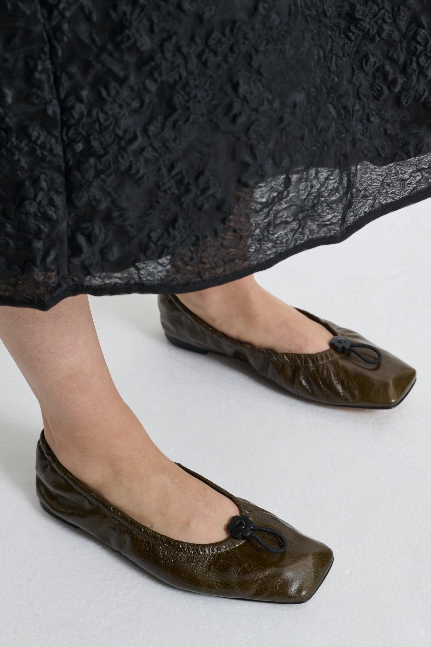 【関税込み】Cecilie Bahnsen ブラック Orbella バレエシューズ 250110_CB_ECOM_124_4765_1800x.