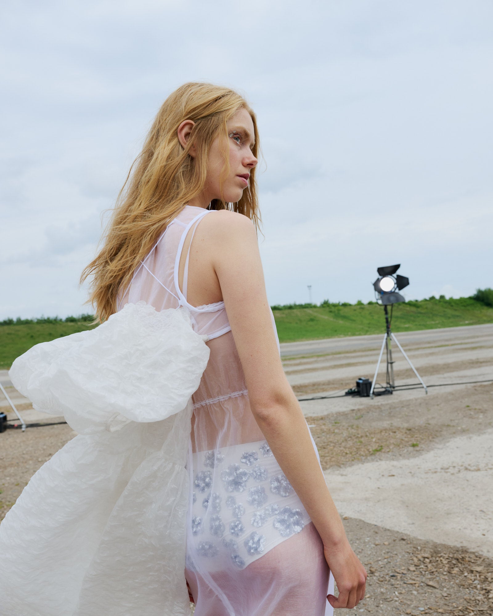 BARR | DRESS LIQUID MYRTIA WHITE - LOOK 23