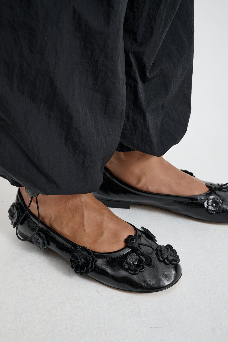 noir noir et noir  Bernar Venet ベルナール・ベネ BRIELLE | FLAT PATENT LEATHER BLACK