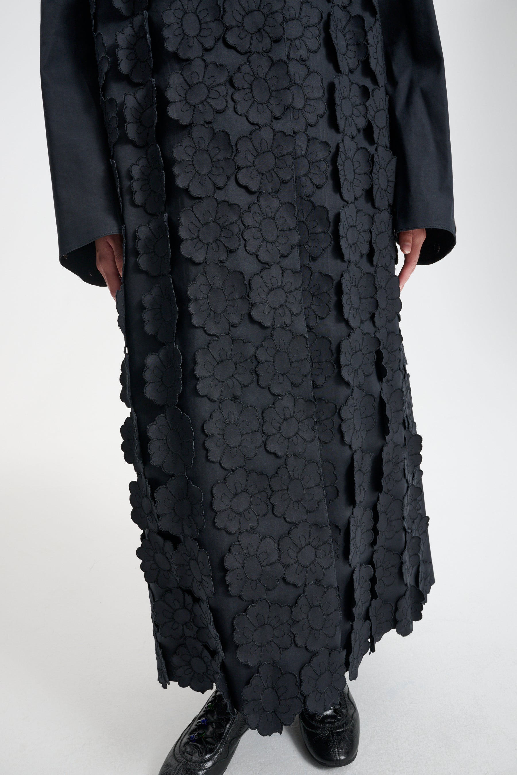 OLYA | COAT BONDED COTTON (EMB) MIDNIGHT BLACK