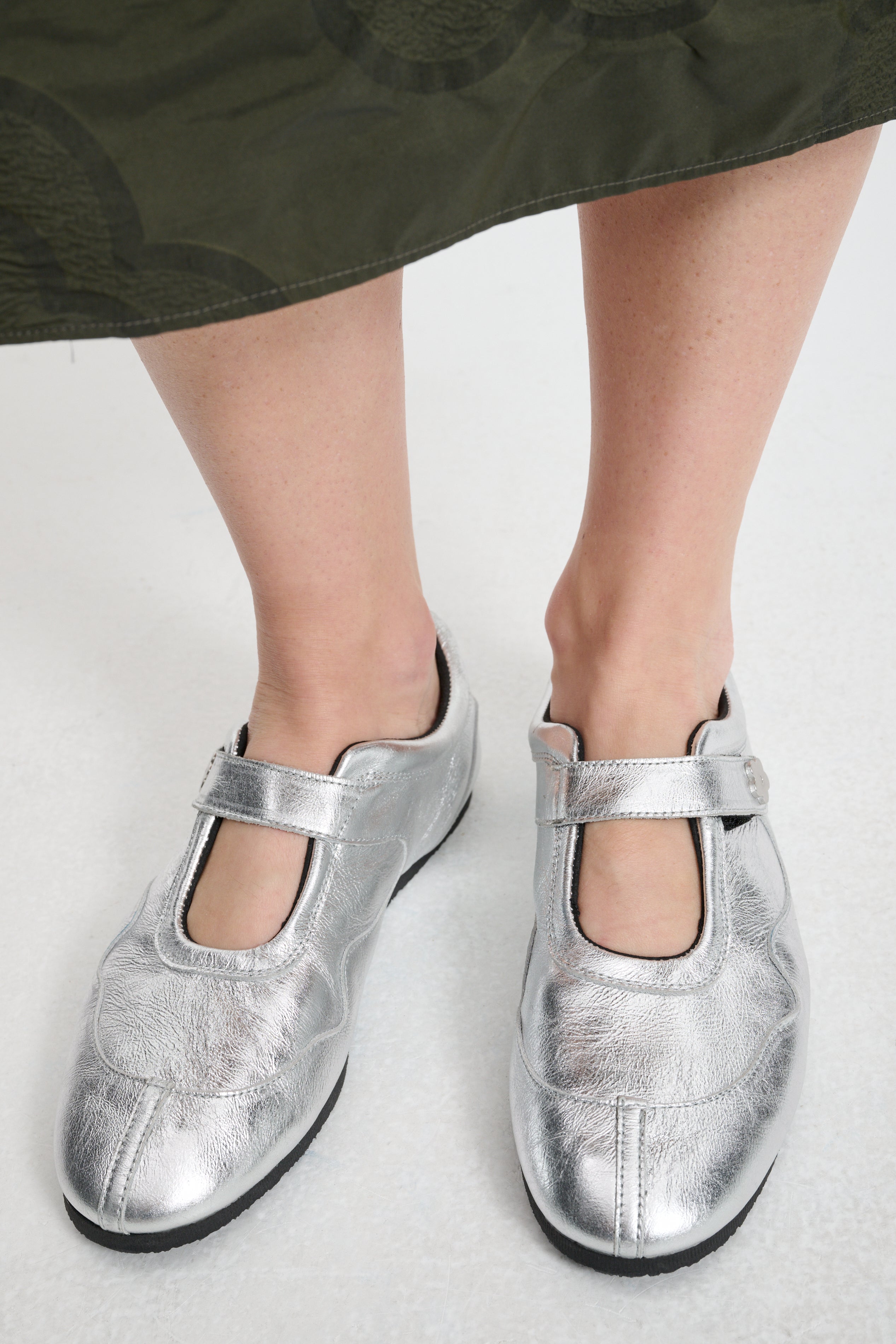 CBCOSMO | SNEAKERS TEXTURED LEATHER SILVER – Cecilie Bahnsen