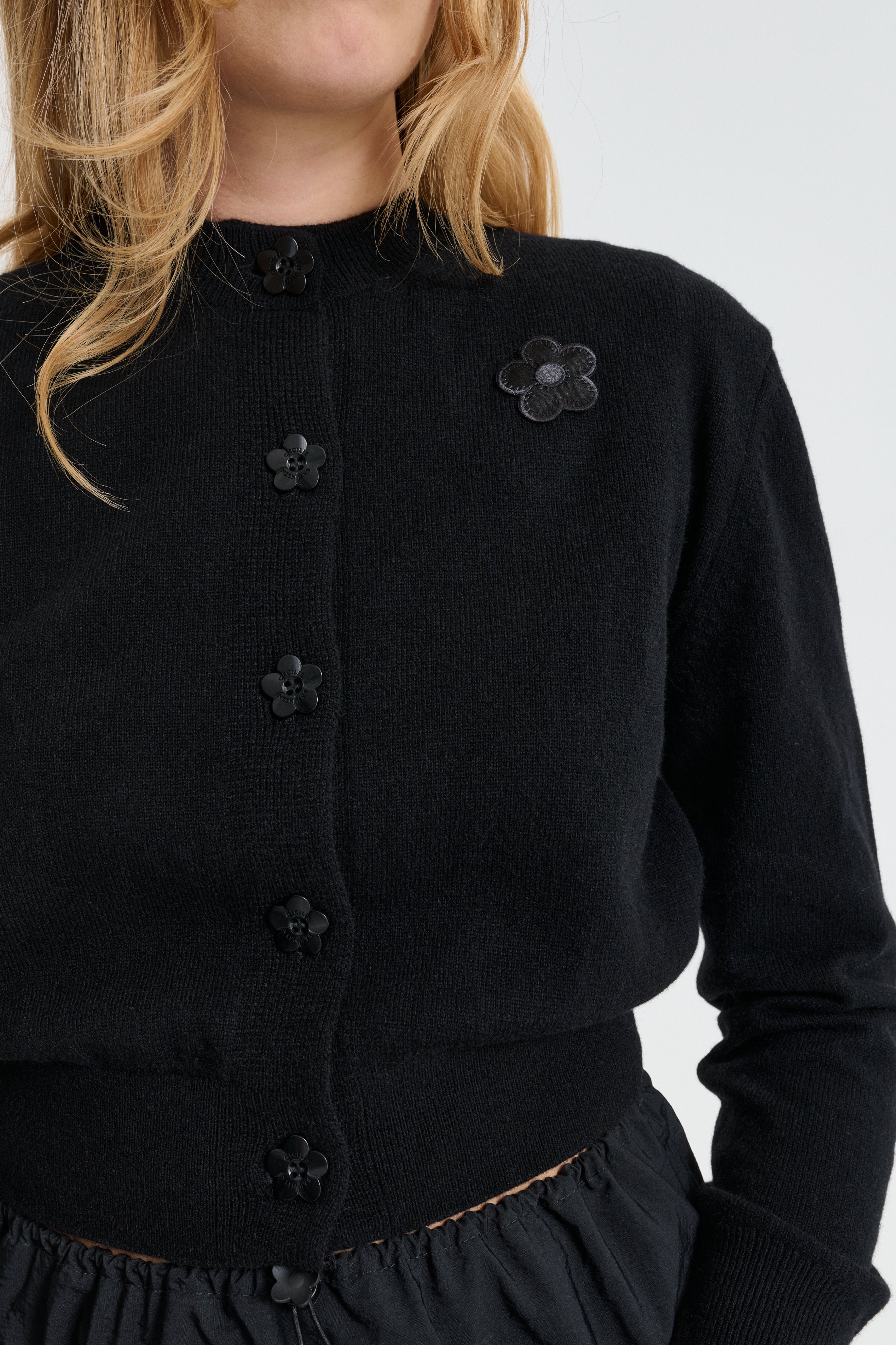CBDUA | CARDIGAN SUMMER CASHMERE BLACK – Cecilie Bahnsen