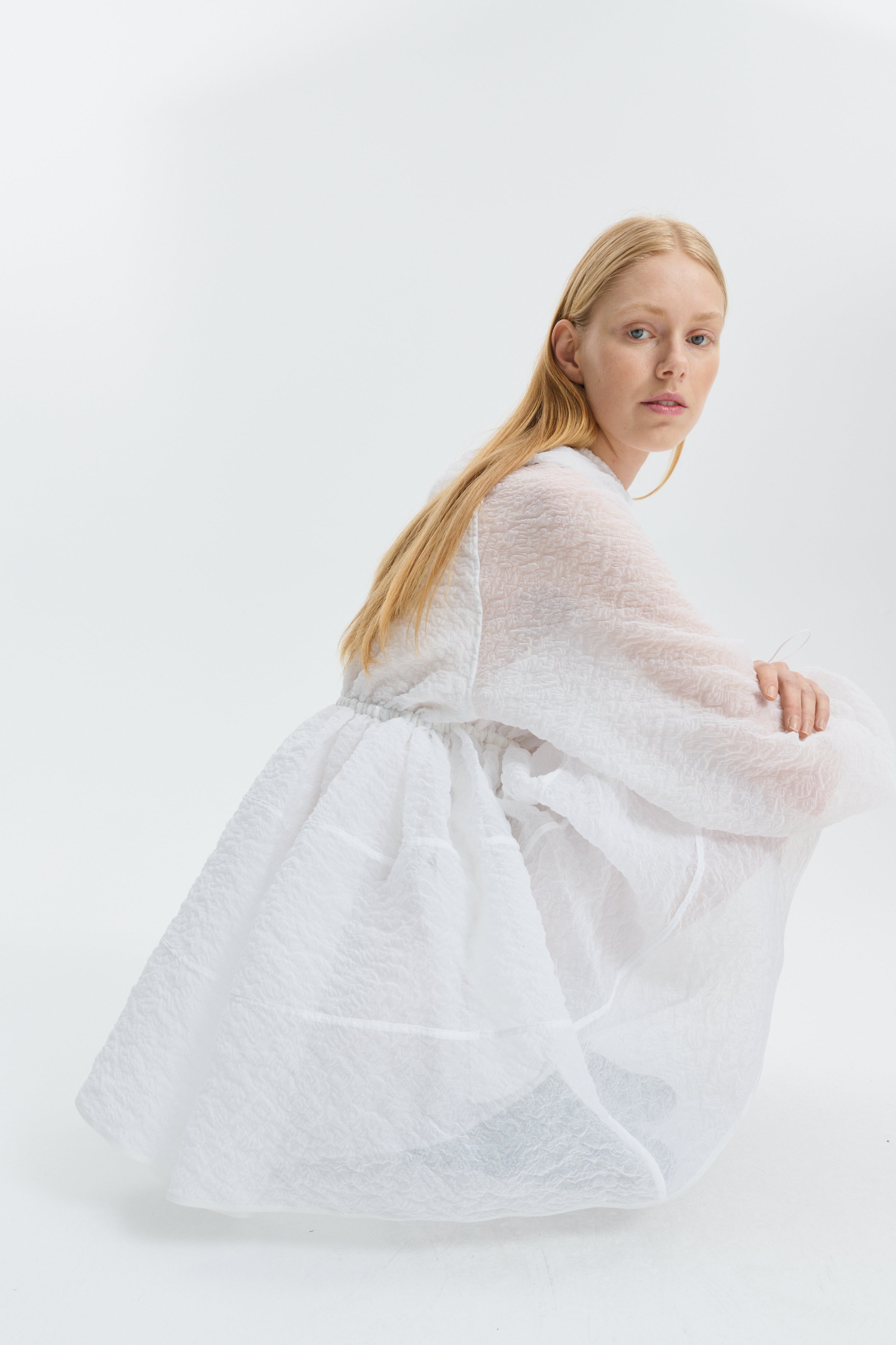 CBFREESIA | DRESS BRODIA MATELASSÉ WHITE