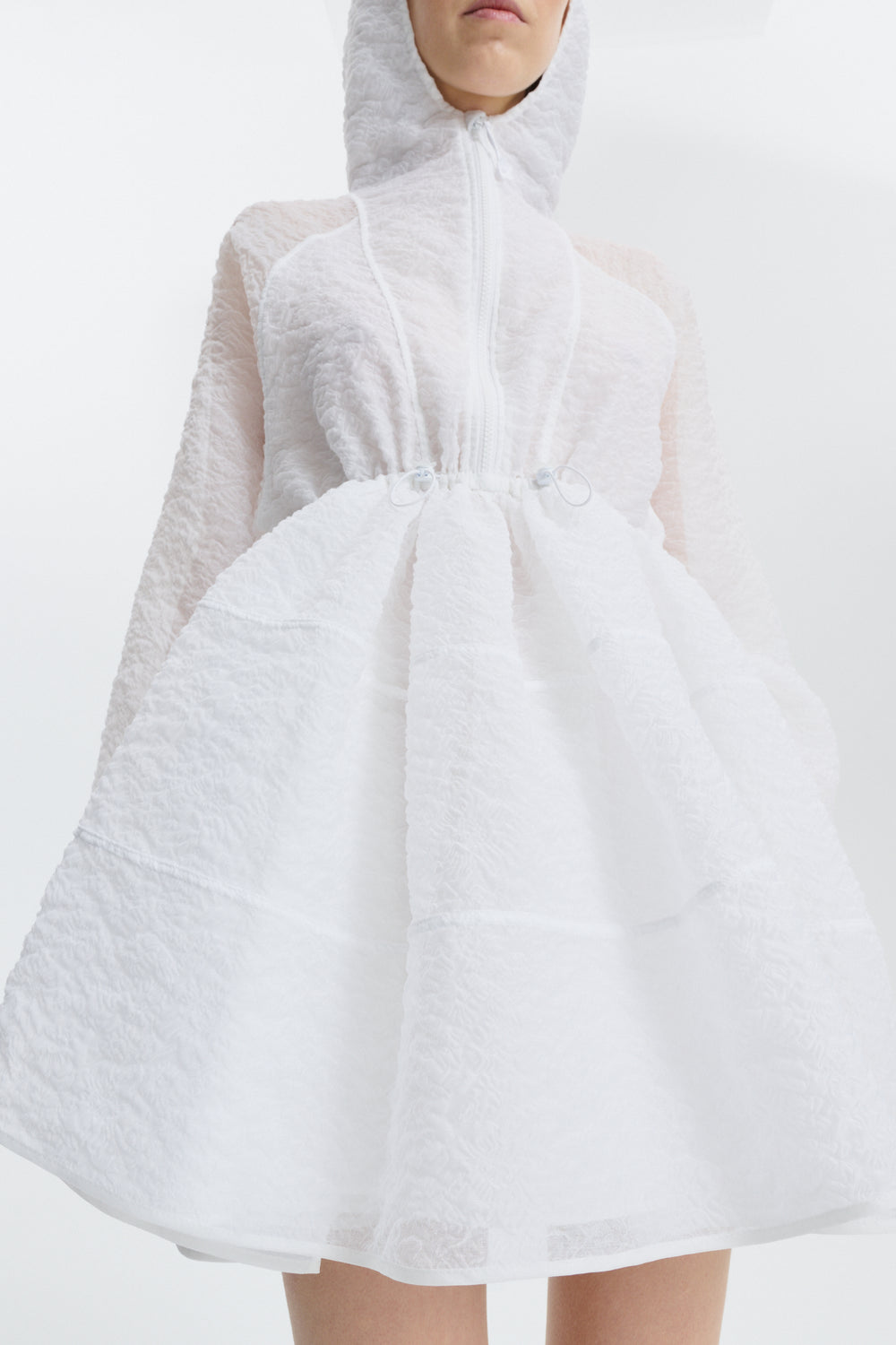 CBFREESIA | DRESS BRODIA MATELASSÉ WHITE