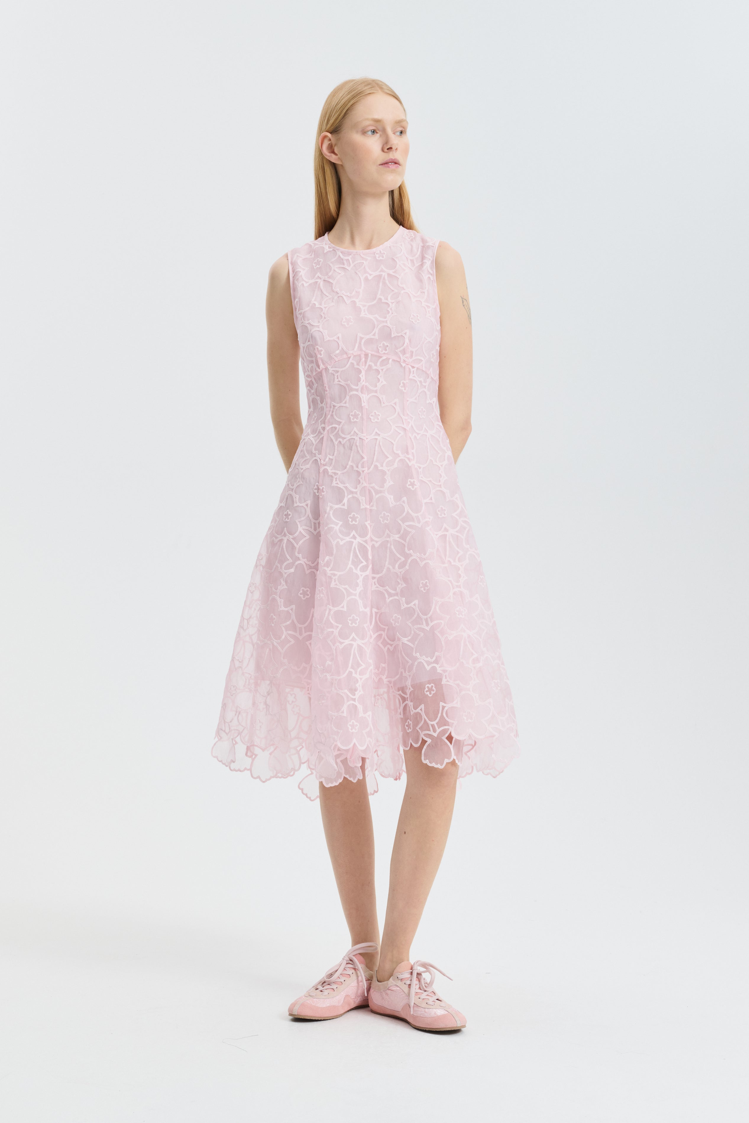 CBFORESS | DRESS CORANITA EMBROIDERY BLUSH PINK