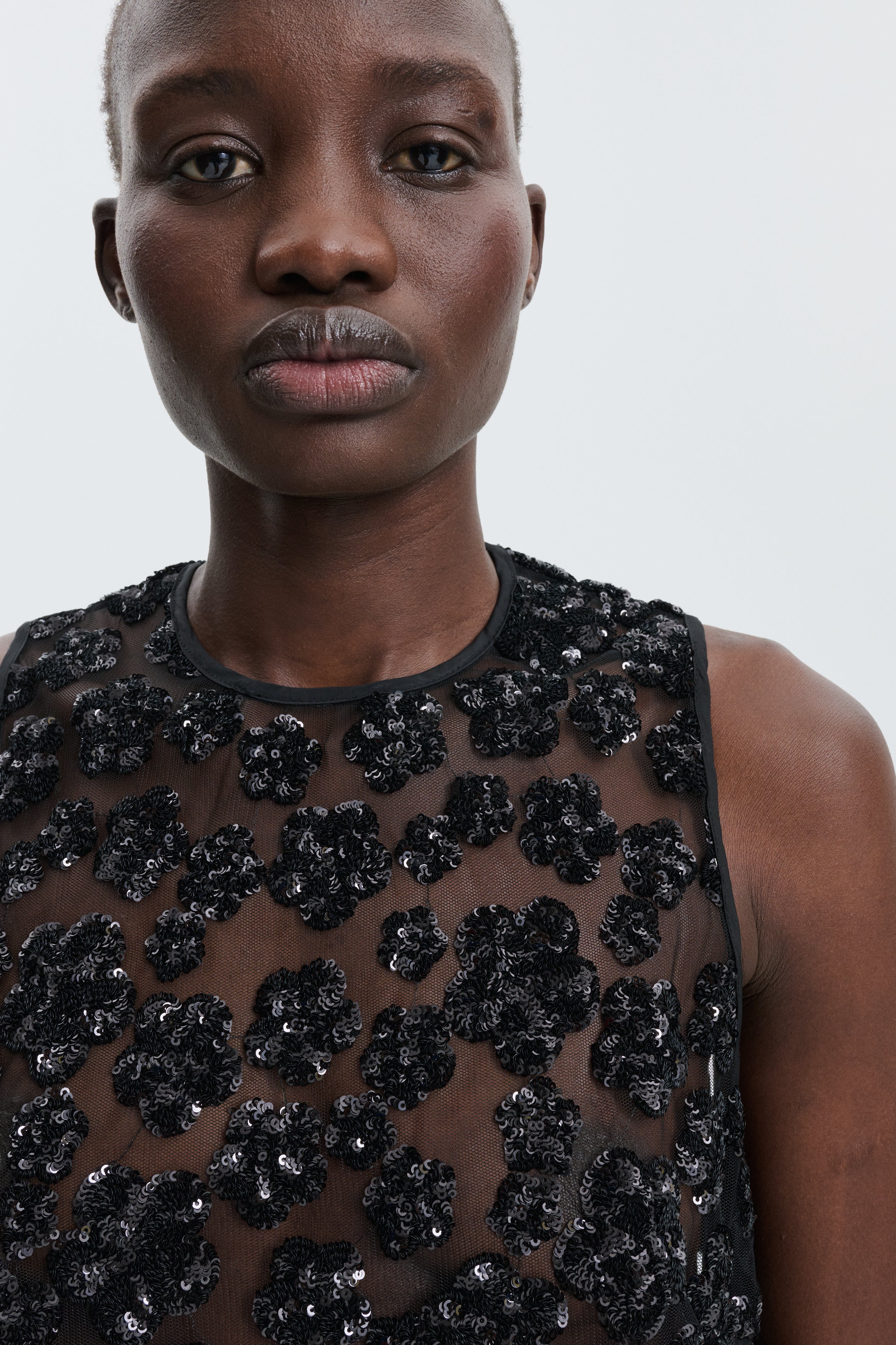 CBFEEBA | TOP UME FLORAL SEQUINS BLACK