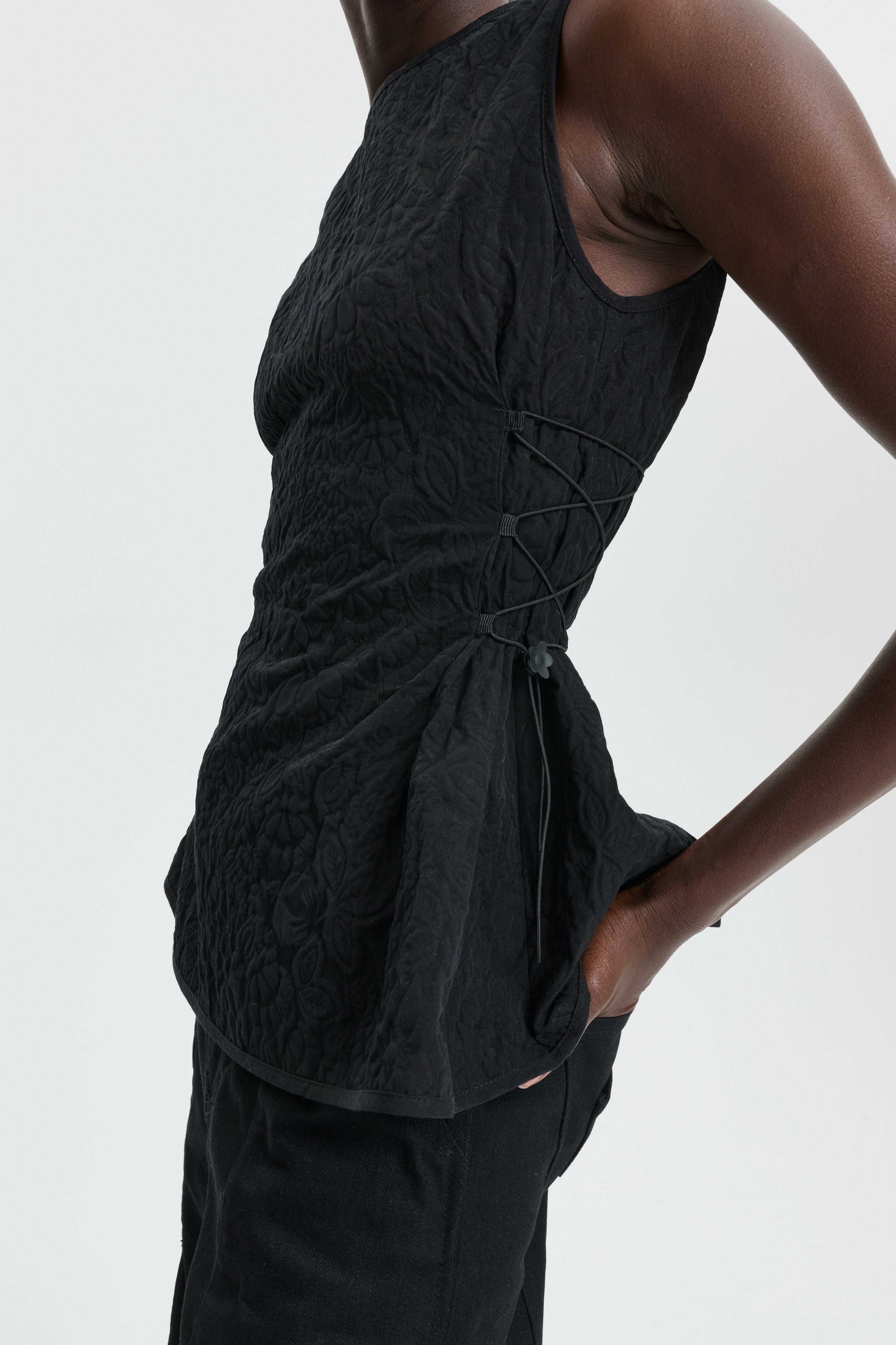 CBFELLEN | TOP FLORATINI MATELASSÉ BLACK