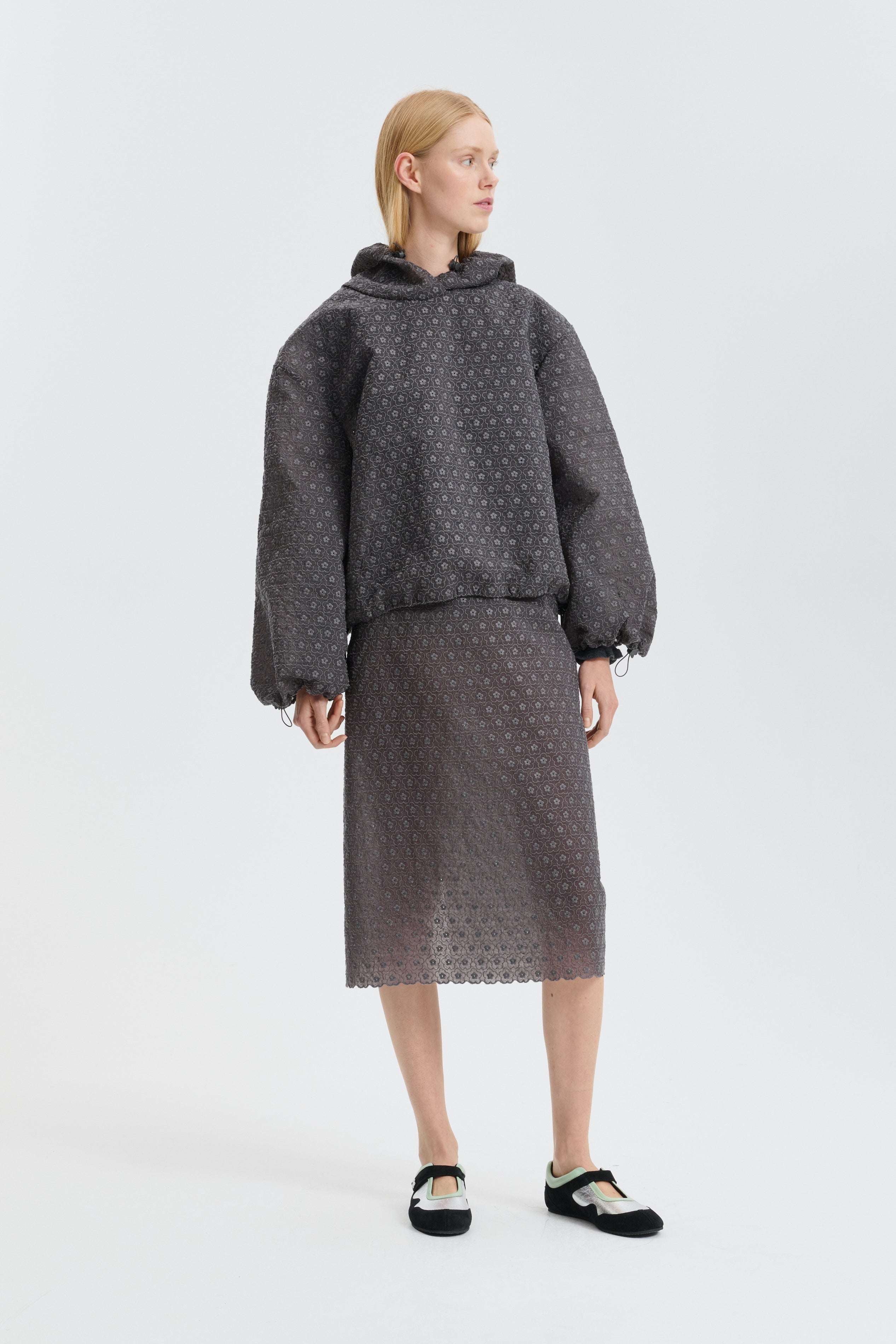 CBSHILA | HOODIE MEADOW EMBROIDERY GREY