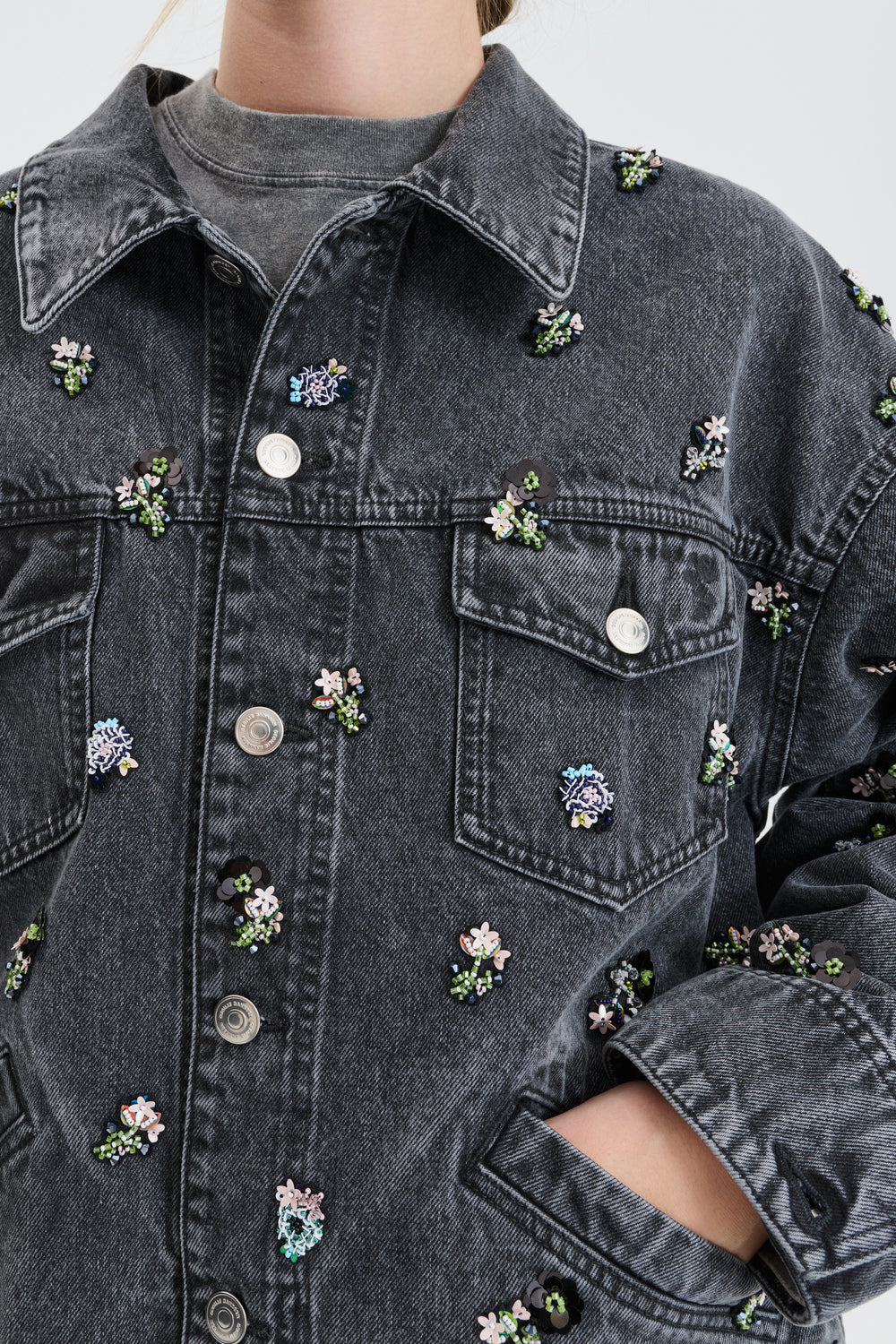 CBGASTON | EMBORIDERED JACKET DENIM WASHED BLACK