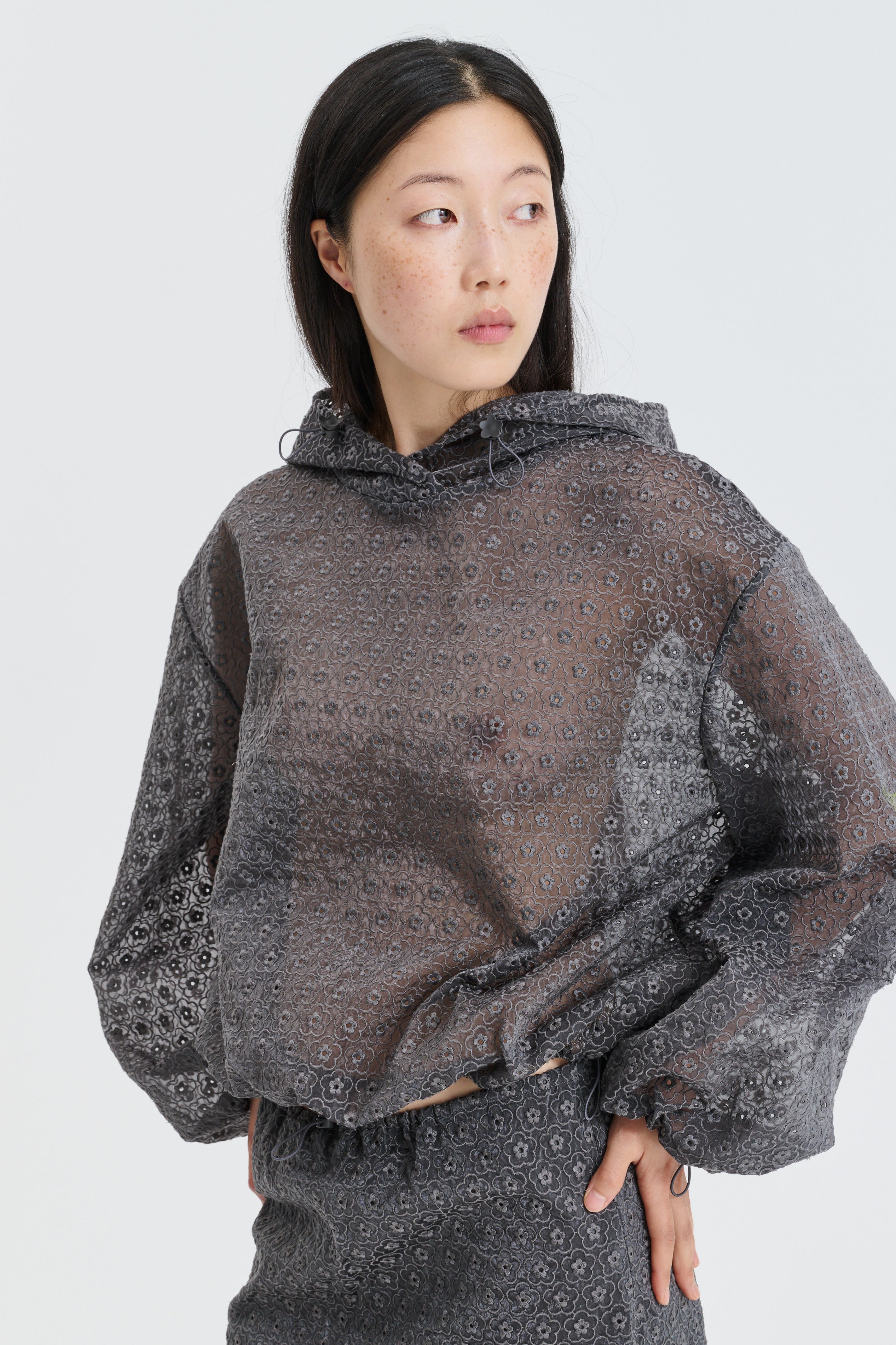 CBSHILA | HOODIE MEADOW EMBROIDERY GREY