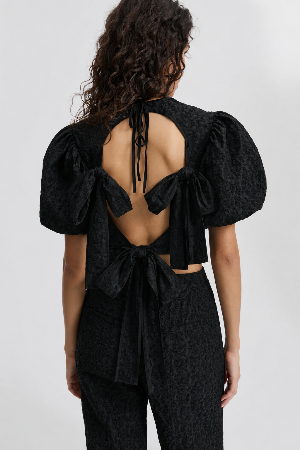 CBFARIS | TOP BEGONIA JACQUARD BLACK