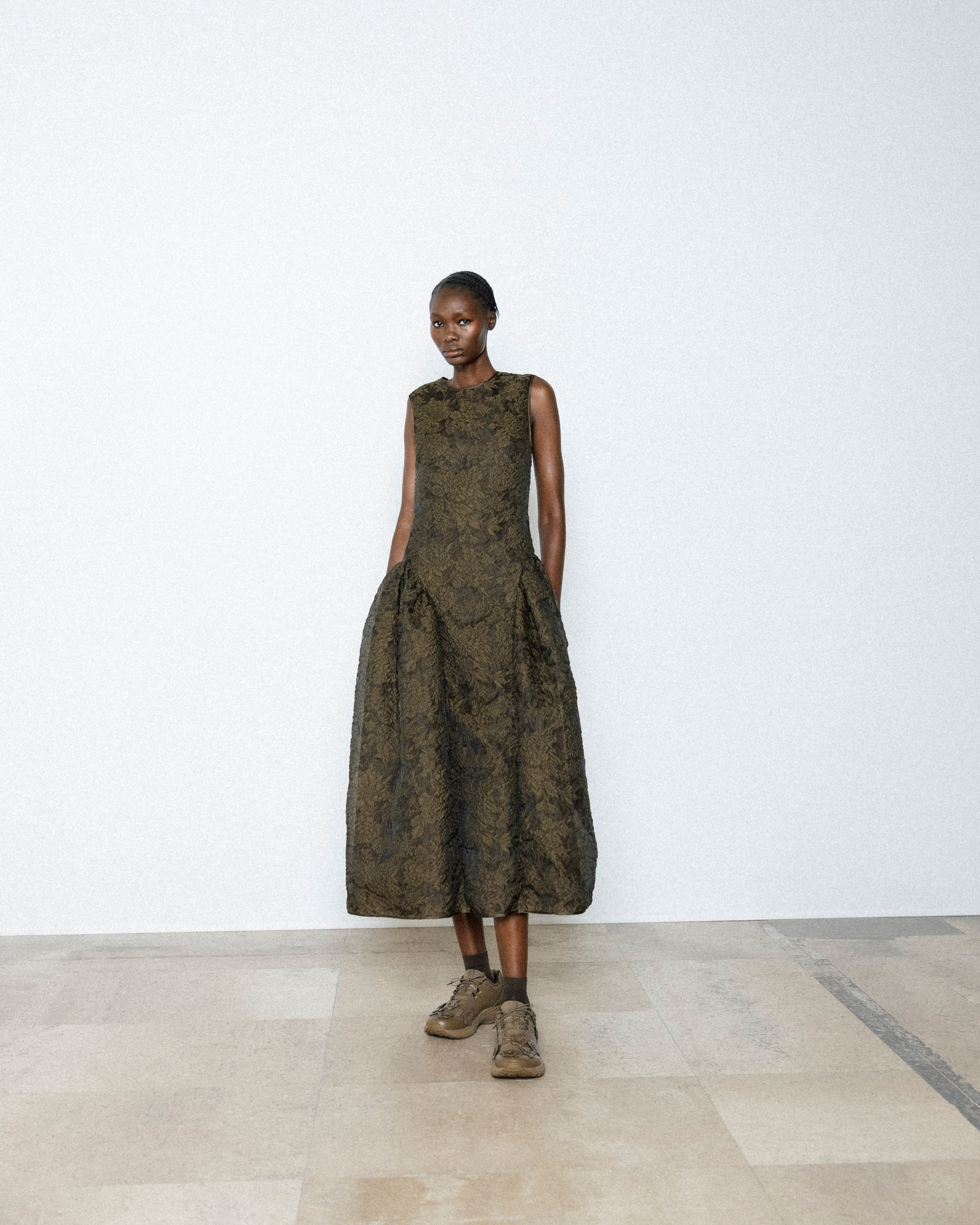 GINE | DRESS POSY MATELASSÉ BROWN – Cecilie Bahnsen