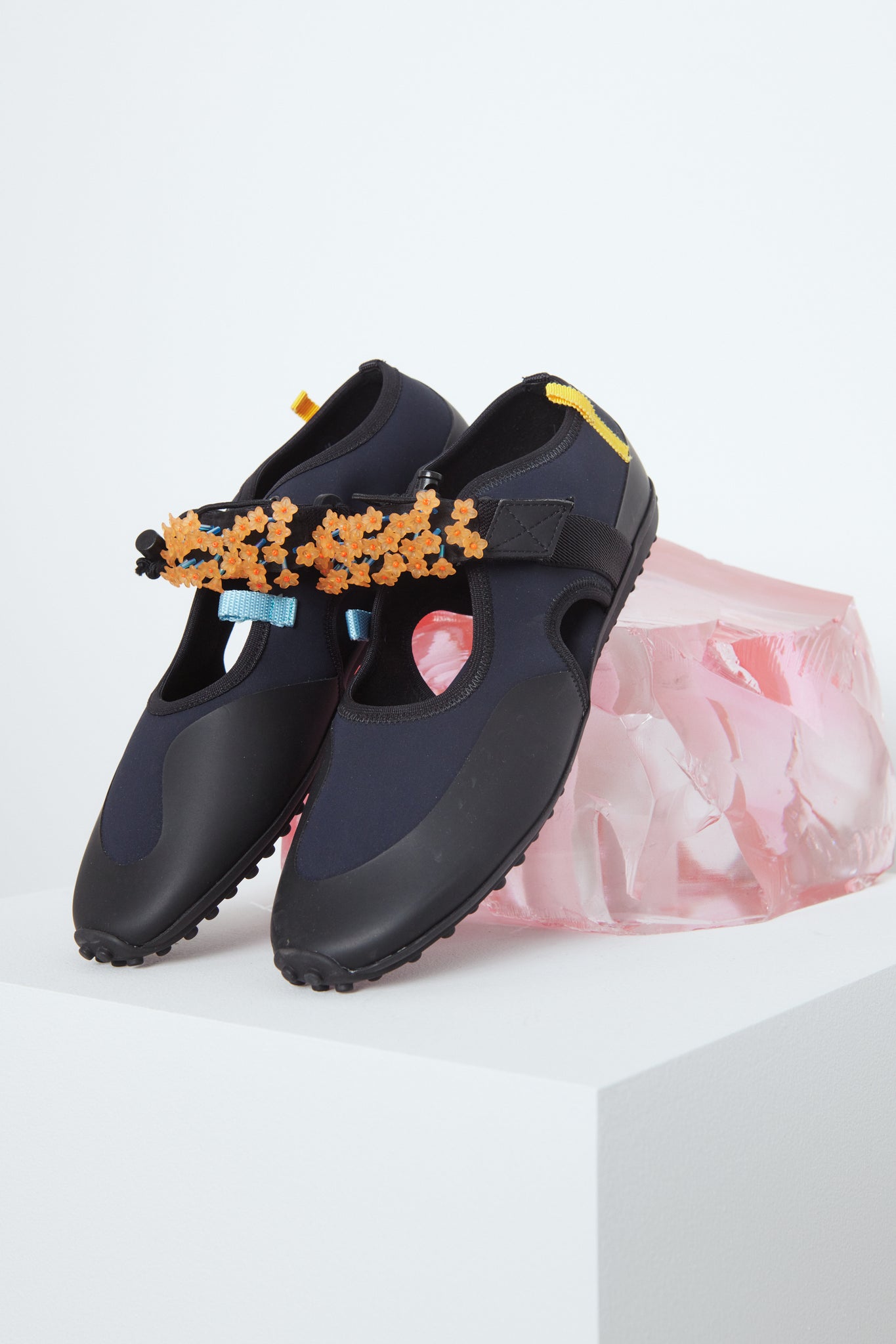 SARA | OPEN FLAT BEADED NEOPRENE NAVY/TANGERINE